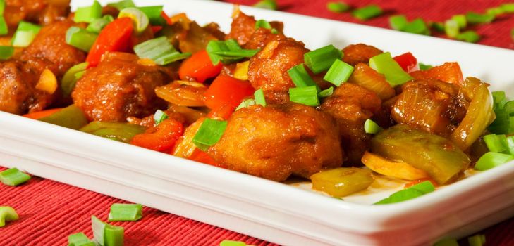 Fleisch mit süß-saurer Sauce, einfaches und leckeres Rezept zum Festessen am 23. Februar
