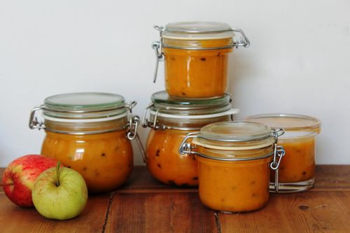 Marmelade mit Sanddorn mit Weißdorn