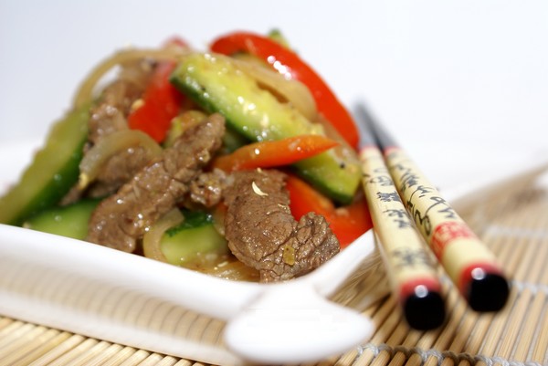 Gurken auf Koreanisch für den Winter - Rezepte mit Karotten, Fleisch, ohne Sterilisation. Salat von Gurken in Koreanisch für den Winter des schnellen Kochens