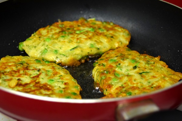 Leckere Pfannkuchen aus Zucchini auf schnelle Rezepte