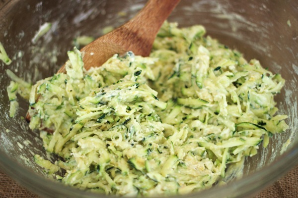 Leckere Pfannkuchen aus Zucchini auf schnelle Rezepte