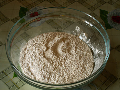 Nimm eine tiefe Schüssel Nimm eine tiefe Schüssel