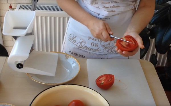 Tomaten im eigenen Saft für den Winter, Rezepte mit Fotos