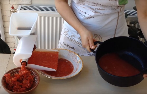 Tomaten im eigenen Saft für den Winter, Rezepte mit Fotos