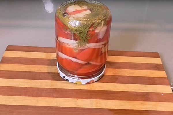 Tomaten in Gelatine für den Winter - Rezepte mit Zwiebeln, ohne Sterilisation. Geerntete Tomaten in Gelatine für den Winter geerntet