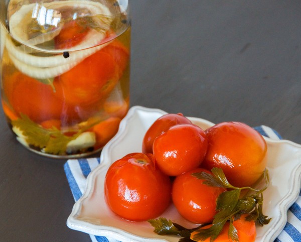 Tomaten in Gelatine für den Winter - Rezepte mit Zwiebeln, ohne Sterilisation. Geerntete Tomaten in Gelatine für den Winter geerntet