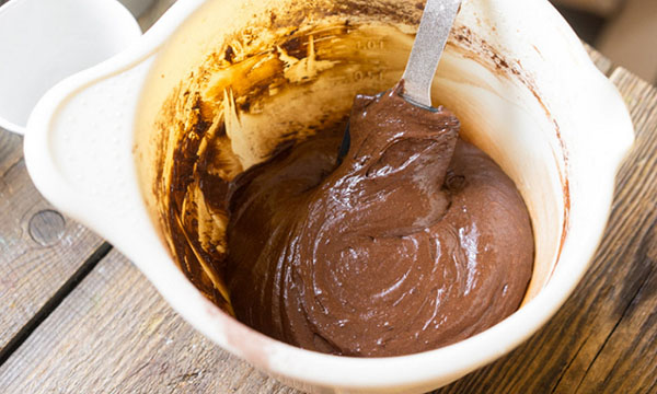 Ein einfaches Rezept: festliche Schokoladenmuffins mit Ganash