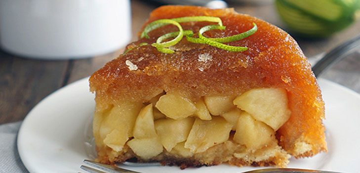 Rezept für exquisiten Apfel Charlotte mit Cookies Savoyardi