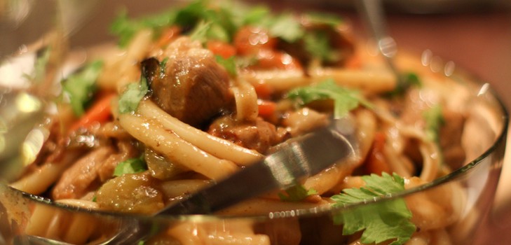 Pasta mit Schweinefleisch