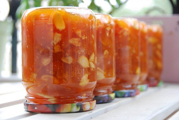 Apple Jam-fünf Minuten in einem Multivark