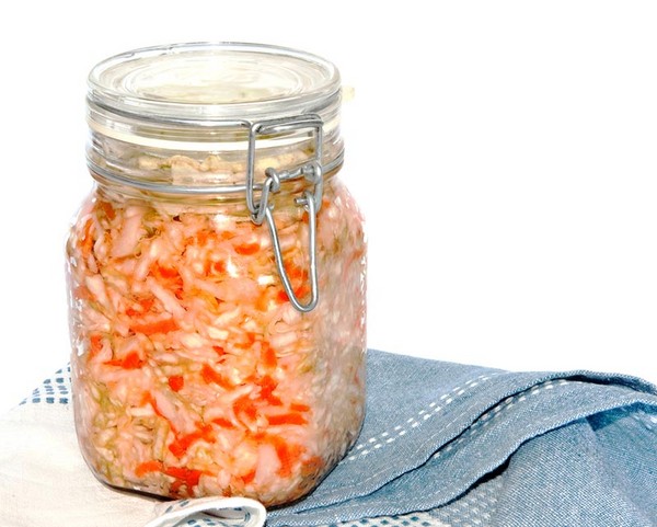 Rezepte aus Kohl für den Winter: leckere Salate, Barren ohne Essig, mit Aspirin, ohne Sterilisation