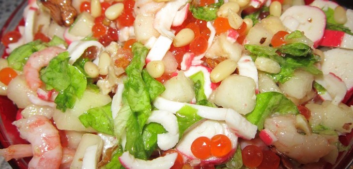 Garnelensalat mit Krabbenstäbchen