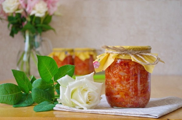 Salat mit Reis und Gemüse für den Winter. Rezepte für Salat für den Winter mit Reis und Tomaten, Zucchini, Karotten