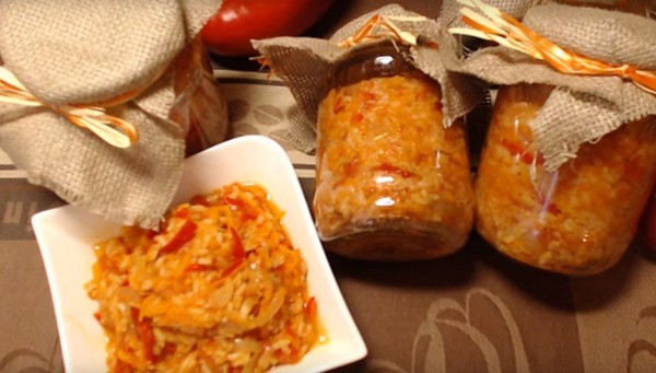 Salat mit Reis und Gemüse für den Winter. Rezepte für Salat für den Winter mit Reis und Tomaten, Zucchini, Karotten Salat mit Reis und Gemüse für den Winter. Rezepte für Salat für den Winter mit Reis und Tomaten, Zucchini, Karotten