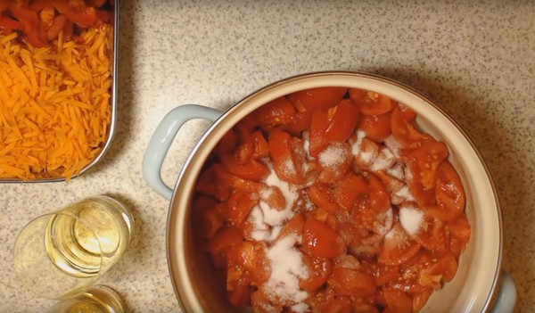 Salat mit Reis und Gemüse für den Winter. Rezepte für Salat für den Winter mit Reis und Tomaten, Zucchini, Karotten