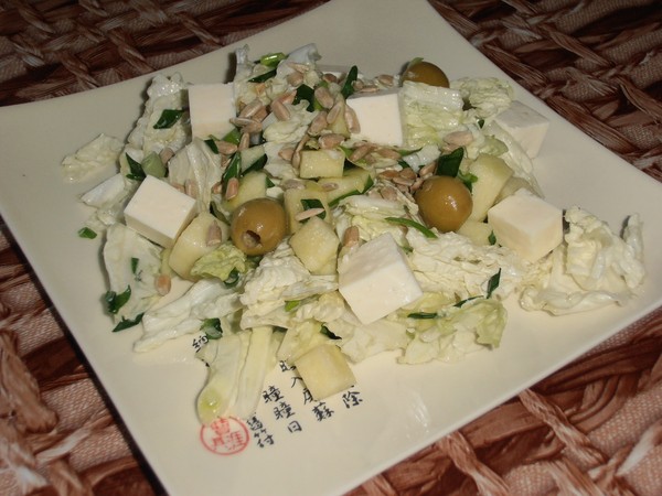 Salate mit Brynza: Spitze der besten Rezepte