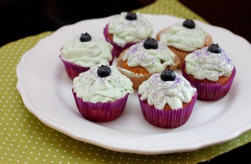 Köstlichsten Rezepte kleine Kuchen: Schokolade, Käsekuchen mit Mastix