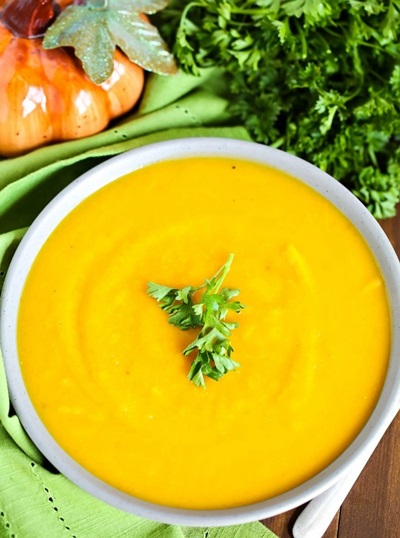 Kürbissuppe mit Sahne, Hähnchen, Karotten, Sellerie: ein Schritt-für-Schritt-Rezept für eine schnelle und köstliche Kürbissuppe zur Gewichtsreduktion und ein Baby