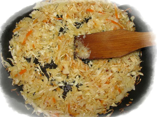 Gedünsteter Kohl mit Pilzen