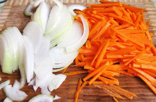 Gedünsteter Kohl mit Pilzen