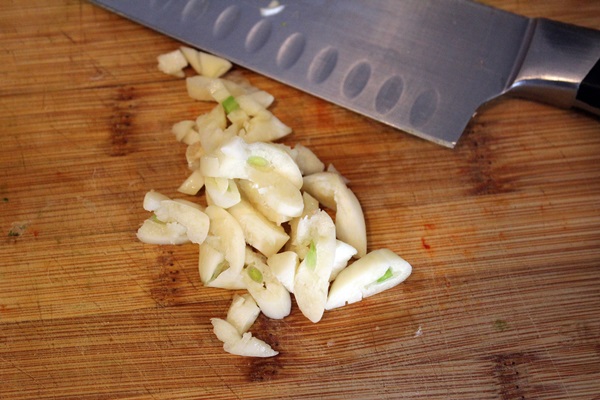 Schmackhafte gedämpfte Zucchini - Rezept