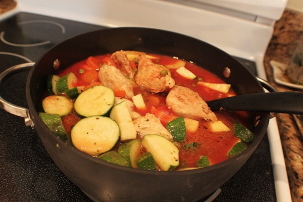 Schmackhafte gedämpfte Zucchini - Rezept