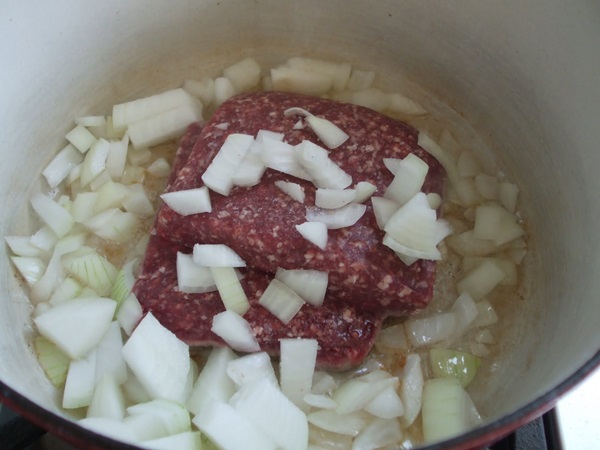 Schmackhafte gedämpfte Zucchini - Rezept