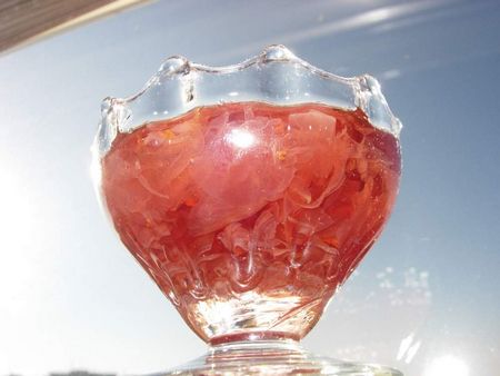 Jam aus den Blütenblättern von Rosen Jam aus den Blütenblättern von Rosen