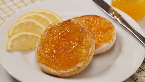 Zitronenmarmelade mit Likör