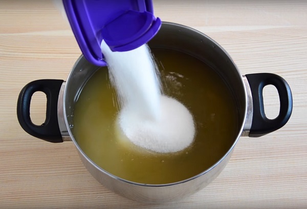 Marmelade und Honig aus Löwenzahn mit Zitronensäure und ohne Säure