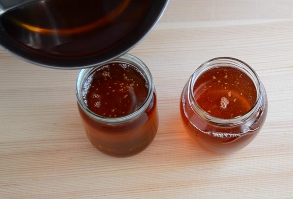 Marmelade und Honig aus Löwenzahn mit Zitronensäure und ohne Säure