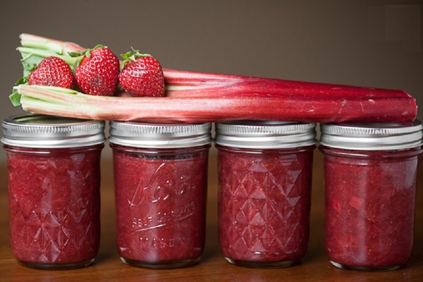 Marmelade aus dem Rhabarber