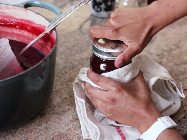 Wie man Marmelade aus einer Pflaume mit einem Stein bäckt und entkernt - einfache Rezepte