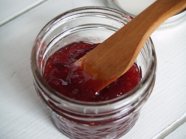 Wie man Marmelade aus einer Pflaume mit einem Stein bäckt und entkernt - einfache Rezepte