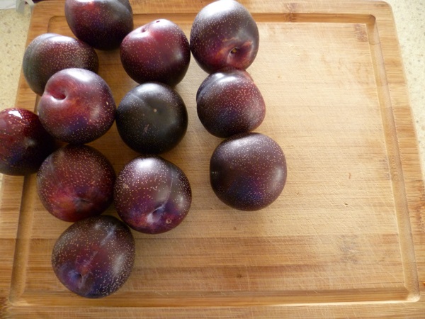 Wie man Marmelade aus einer Pflaume mit einem Stein bäckt und entkernt - einfache Rezepte