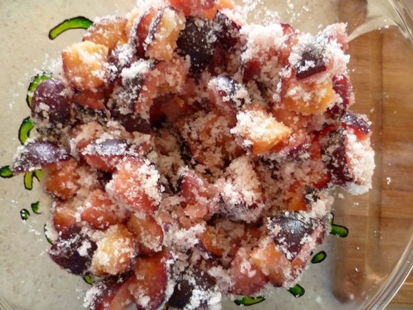 Wie man Marmelade aus einer Pflaume mit einem Stein bäckt und entkernt - einfache Rezepte