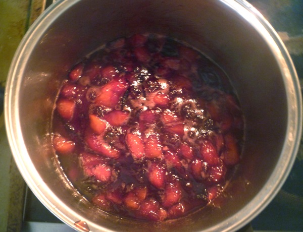 Wie man Marmelade aus einer Pflaume mit einem Stein bäckt und entkernt - einfache Rezepte