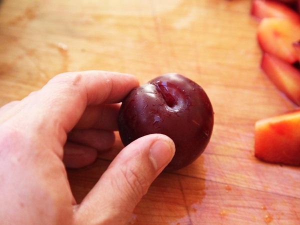 Wie man Marmelade aus einer Pflaume mit einem Stein bäckt und entkernt - einfache Rezepte