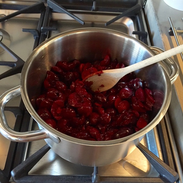 Wie man Marmelade aus einer Pflaume mit einem Stein bäckt und entkernt - einfache Rezepte
