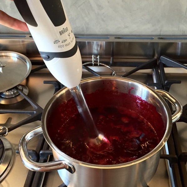 Wie man Marmelade aus einer Pflaume mit einem Stein bäckt und entkernt - einfache Rezepte