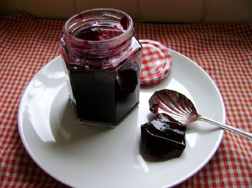 Jam aus Geißblatt für den Winter, Rezepte. Billets aus Geißblatt für den Winter