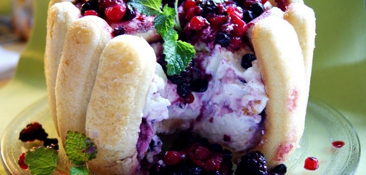 Vegetarische Desserts auf dem festlichen Tisch