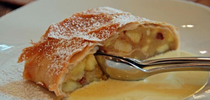 Apfelstrudel