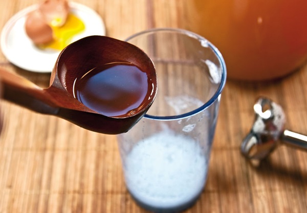 Hausgemachter Wein aus Äpfeln