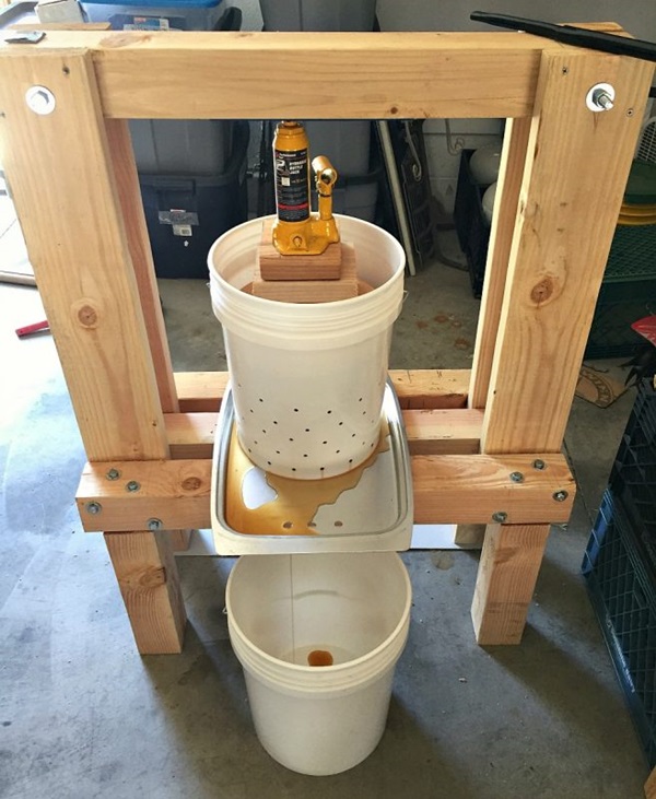 Hausgemachter Wein aus Äpfeln