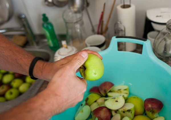 Hausgemachter Wein aus Äpfeln