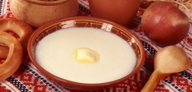 ein Teller mit Porridge
