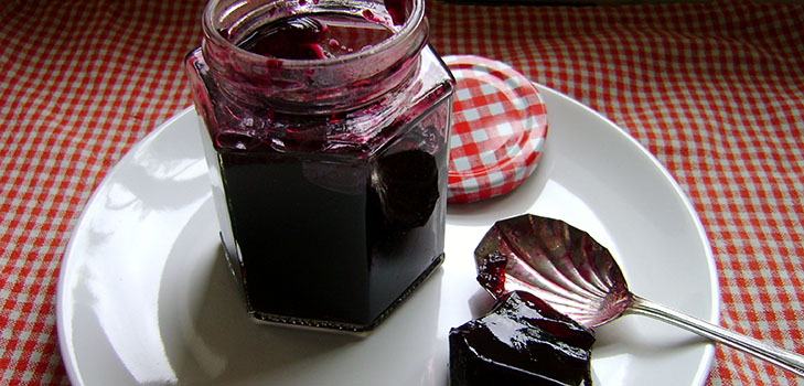Köstliches Gelee von der schwarzen Johannisbeere - Rezepte