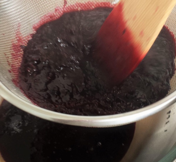 Köstliches Gelee von der schwarzen Johannisbeere - Rezepte