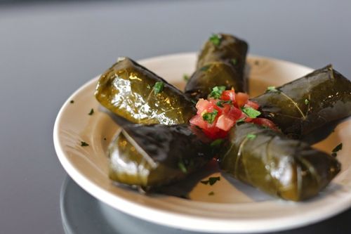 Das Rezept für die Ernte von Weinblättern für Dolma Wie man Weinblätter für Dolma einlegt